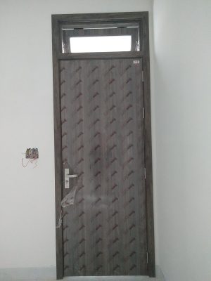 bàn giao cửa gỗ nhựa composite nhà anh Lương 1